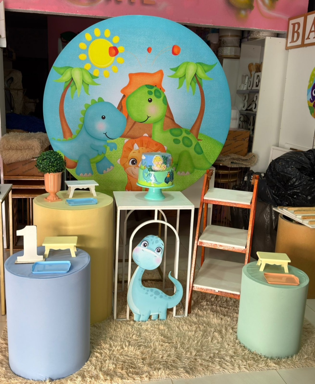 Dino Baby 1 (Liso )  + Mesa Meia Lua - suh pegue monte 