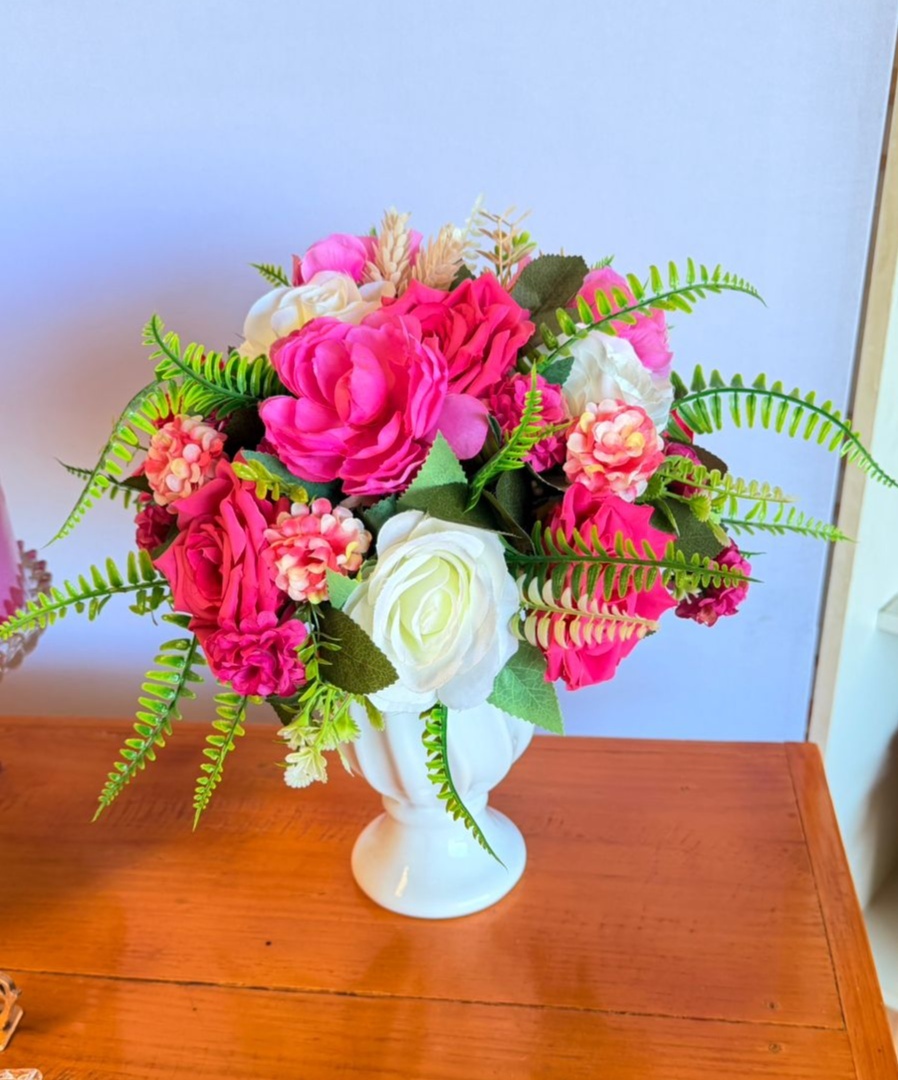 Vaso Ceramica Branco + Arranjo Pink - suh pegue monte 