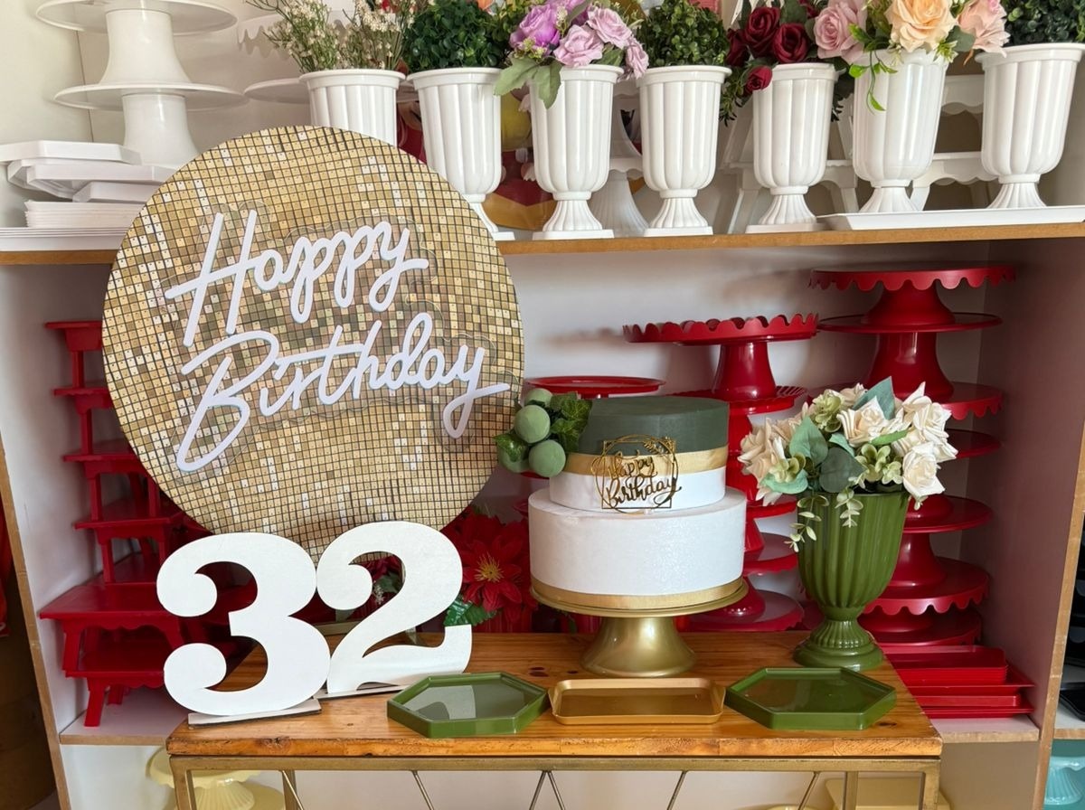 Festa Na Mesa Happy Dourado Com Verde Musgo - suh pegue monte 