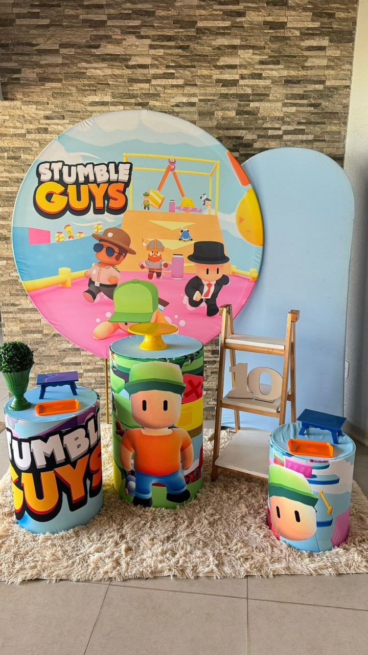 Stumble Guys + Romano   - suh pegue monte 