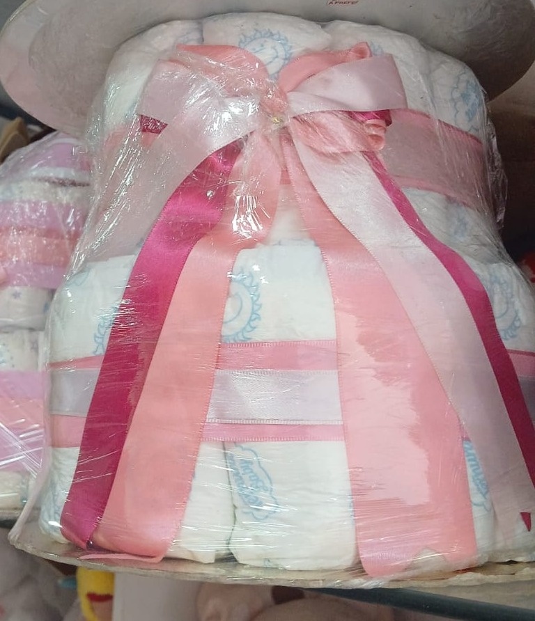 Bolo Fake Fralda Laço Rosa - suh pegue monte 