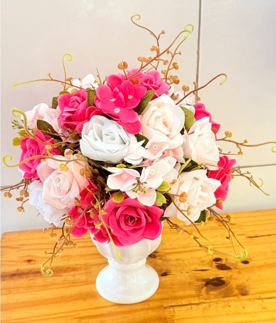 Vaso Branco  + Arranjo Rosa E Pink   - suh pegue monte 