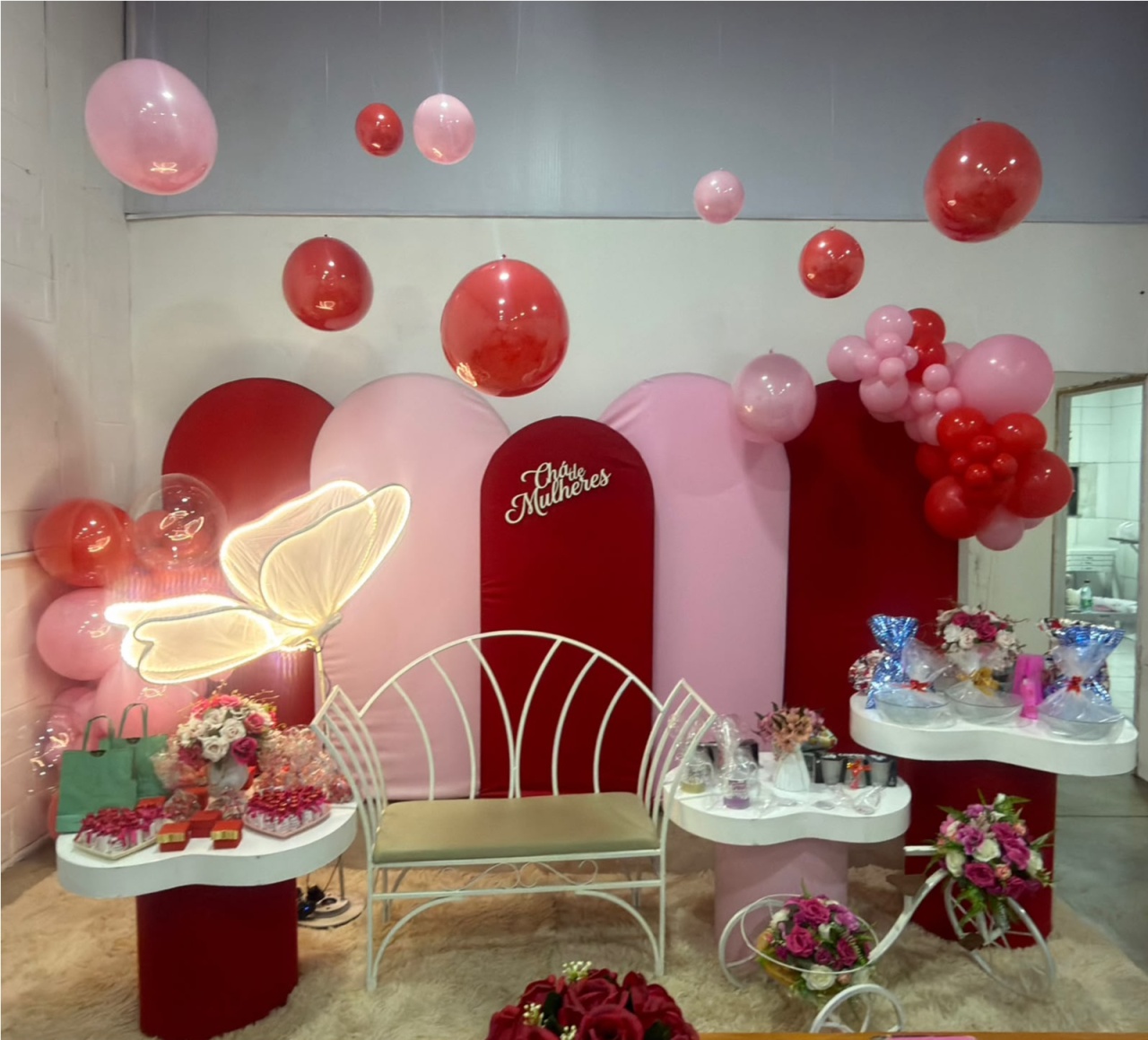 Romano Rosa Bebe + Vermelho Asa de Led (Cha de Mulheres ) - suh pegue monte 