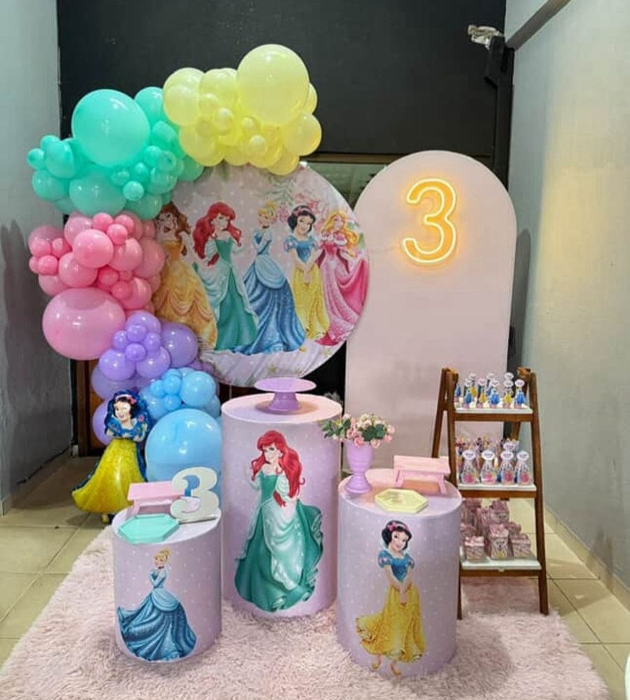 Princesas 2 + Romano + Led - suh pegue monte 
