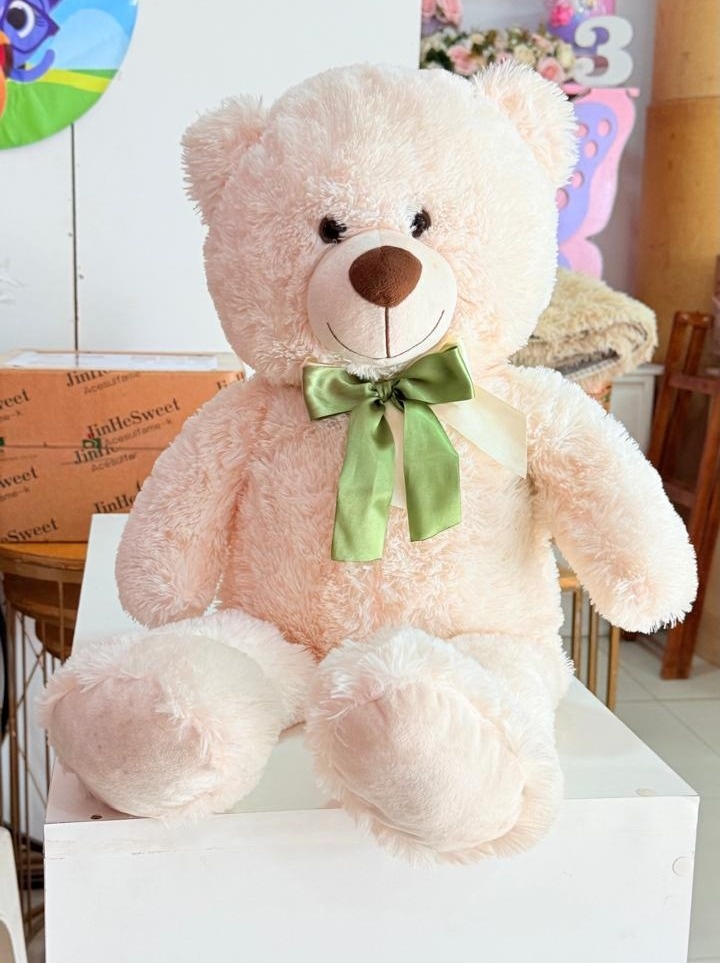 Urso G Branco + Laço Verde - suh pegue monte 
