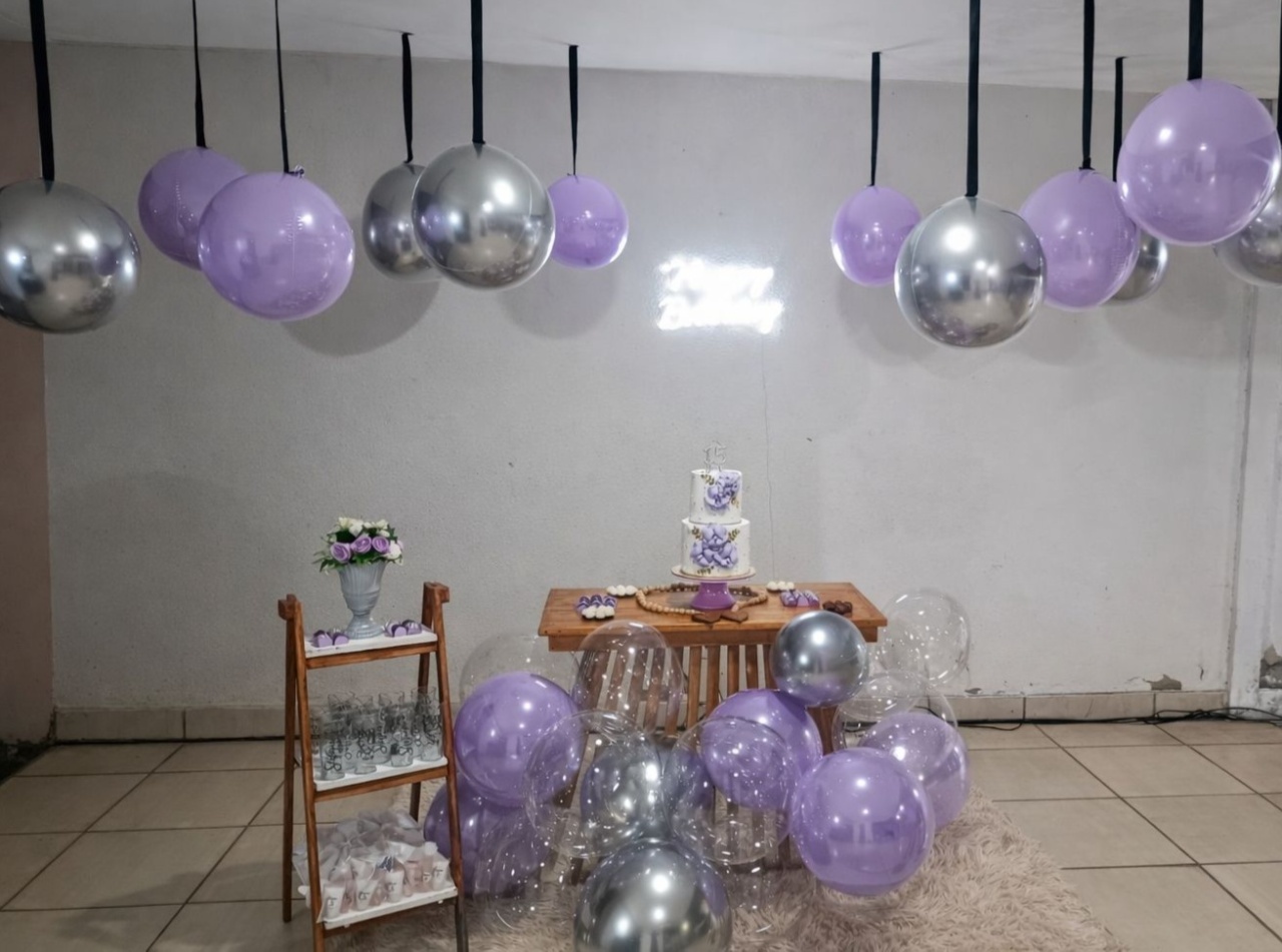 Mesa Rustica 4 G  + Acervos Luxo Lilas  + Escadinha  - suh pegue monte 