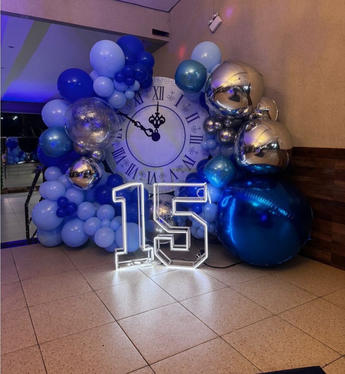 Hall de Entrada 15 Anos - suh pegue monte 