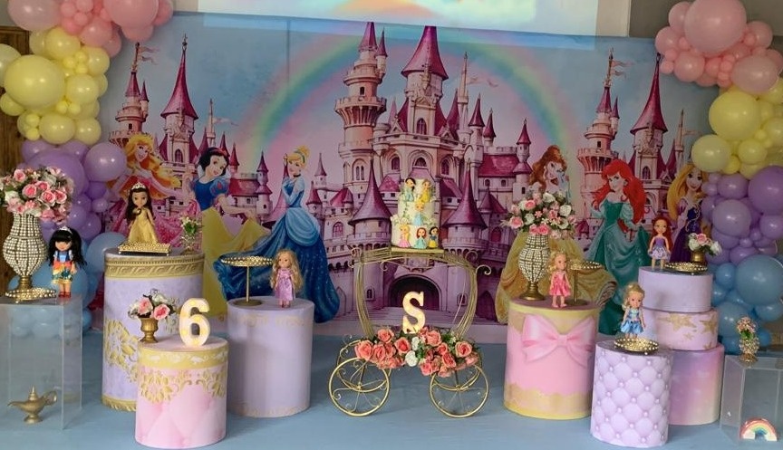  Kit Composição Princesas - AMORETTO LOCAÇÕES