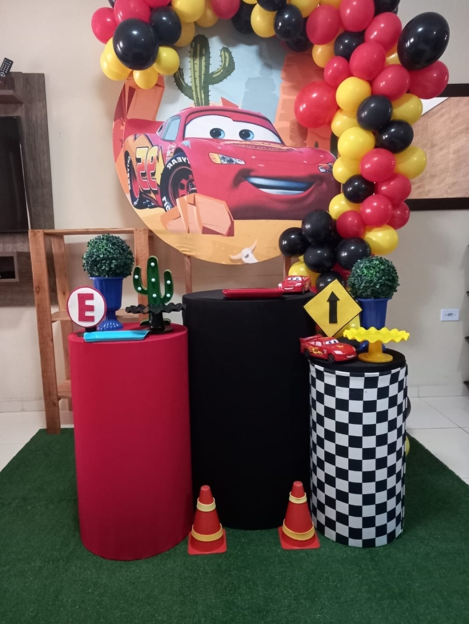 Kit Pegue E Monte Carros - CARLINDAFESTAS