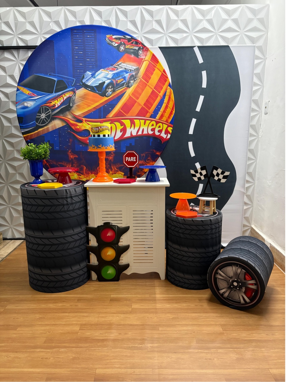 Kit Hotwheels - Ouro ( K-8660) - EncantAí