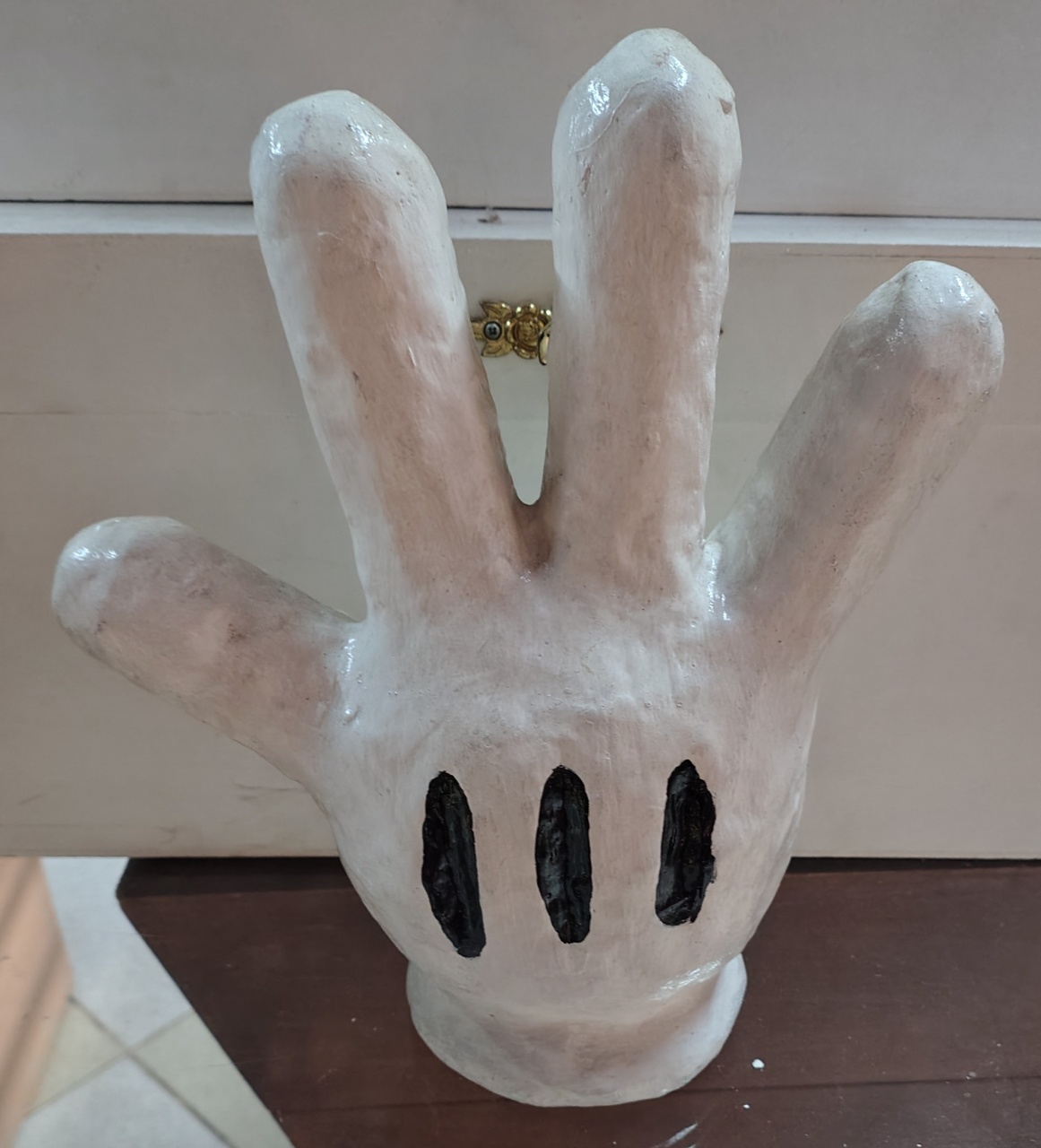 Luva Mickey Fibra - Brilhar Festas e Locações