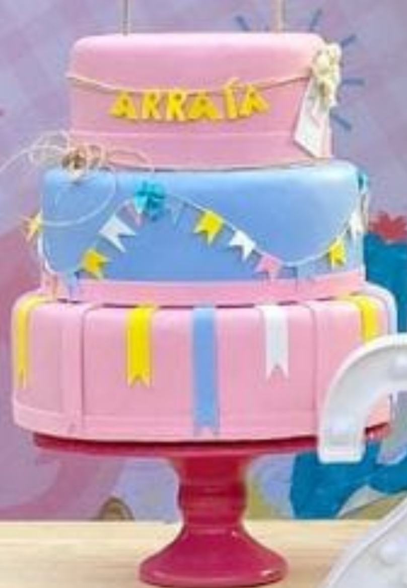 Bolo Fake Festa Junina Menina - Brilhar Festas e Locações