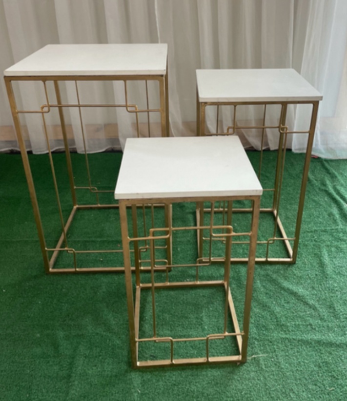 Trio Mesa Ferro Quadrada Dourada - Brilhar Festas e Locações
