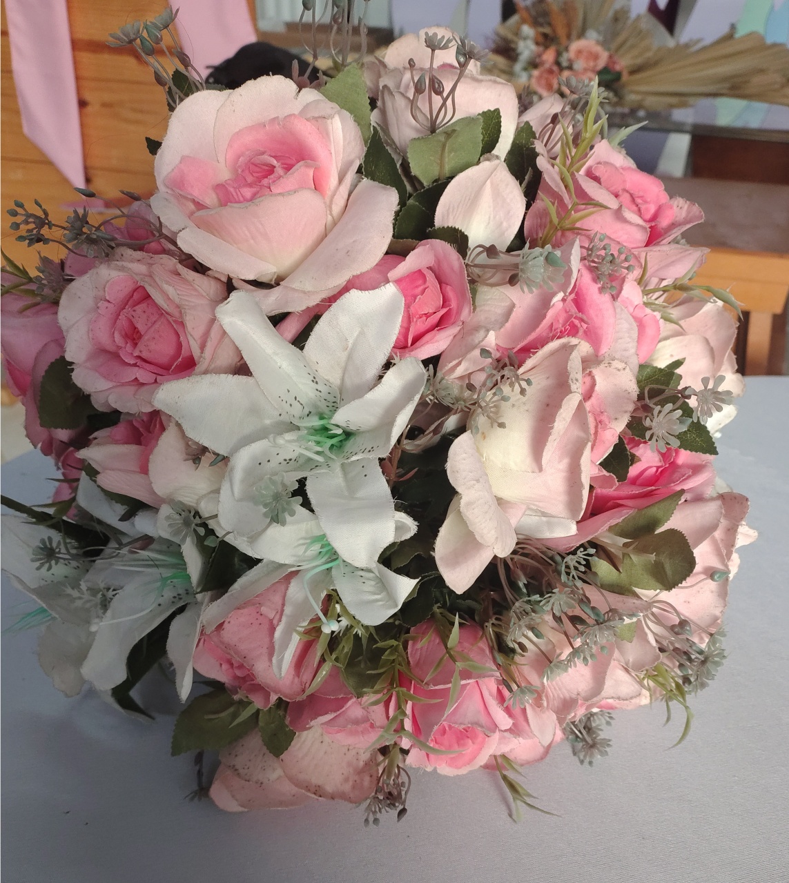 Arranjo de Flor Rosa Com Branco M - Brilhar Festas e Locações