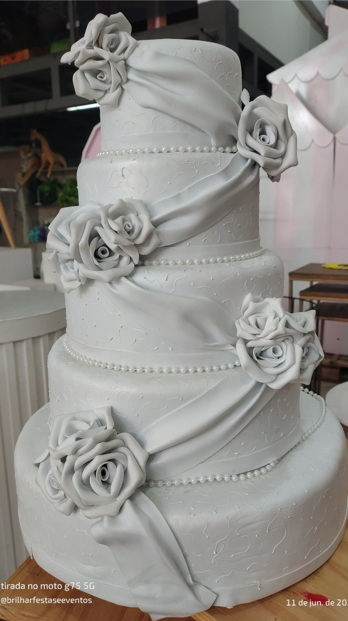 Bolo Casamento Branco - Brilhar Festas e Locações