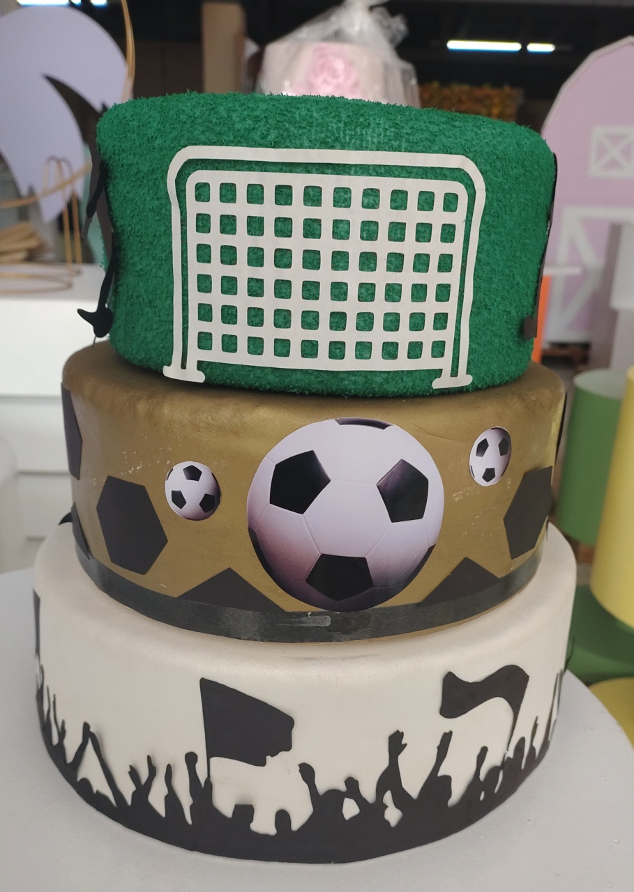 Bolo Fake Futebol Eva - Brilhar Festas e Locações