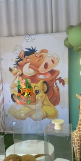 Painel Lateral Simba - Brilhar Festas e Locações