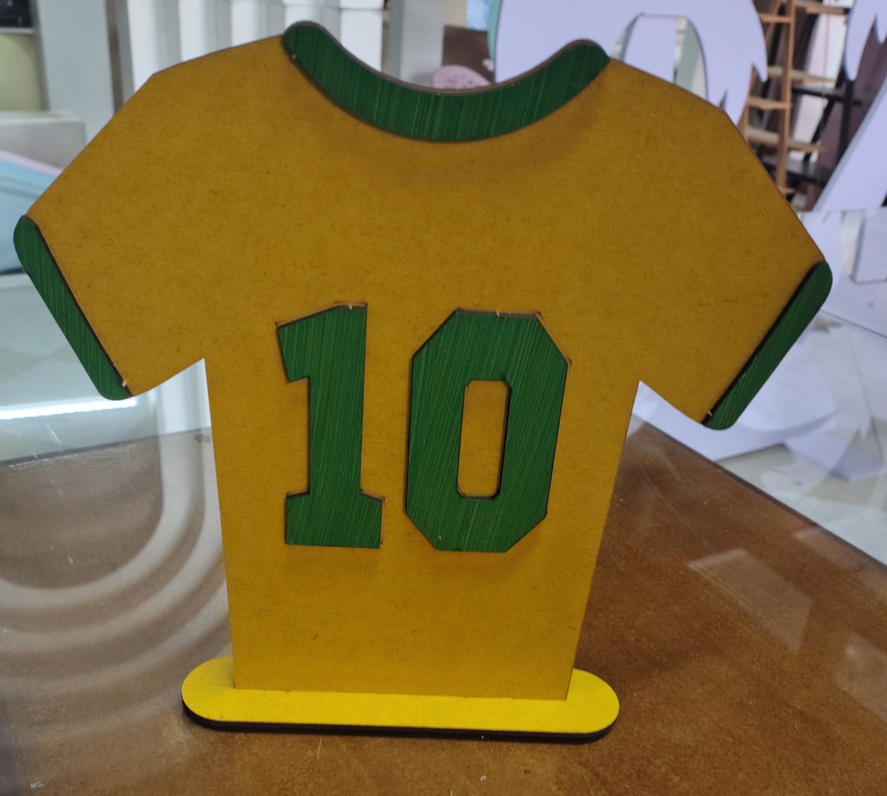 Camisa Em Mdf Brasil - Brilhar Festas e Locações