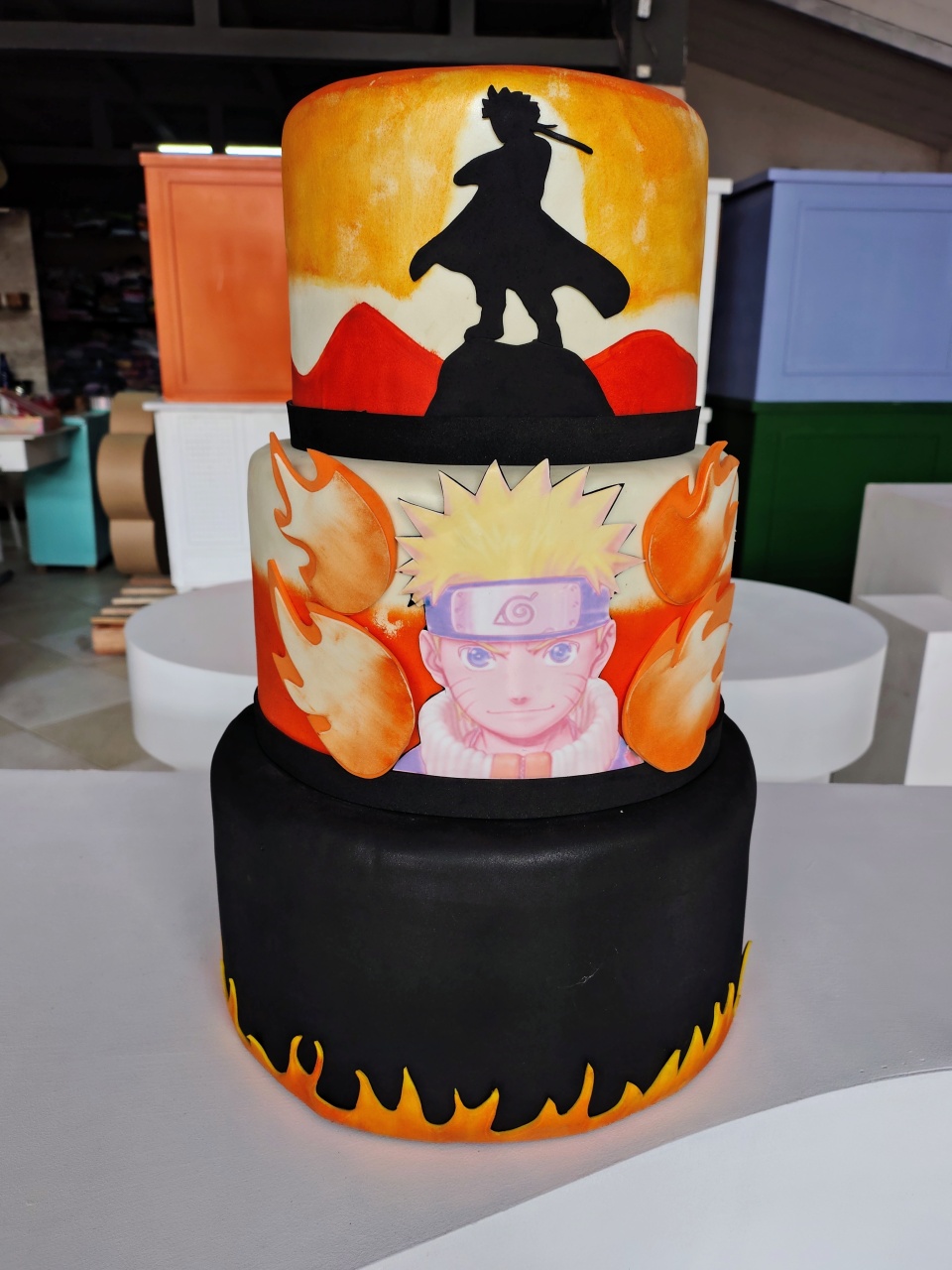 Bolo Fake Naruto  - Brilhar Festas e Locações