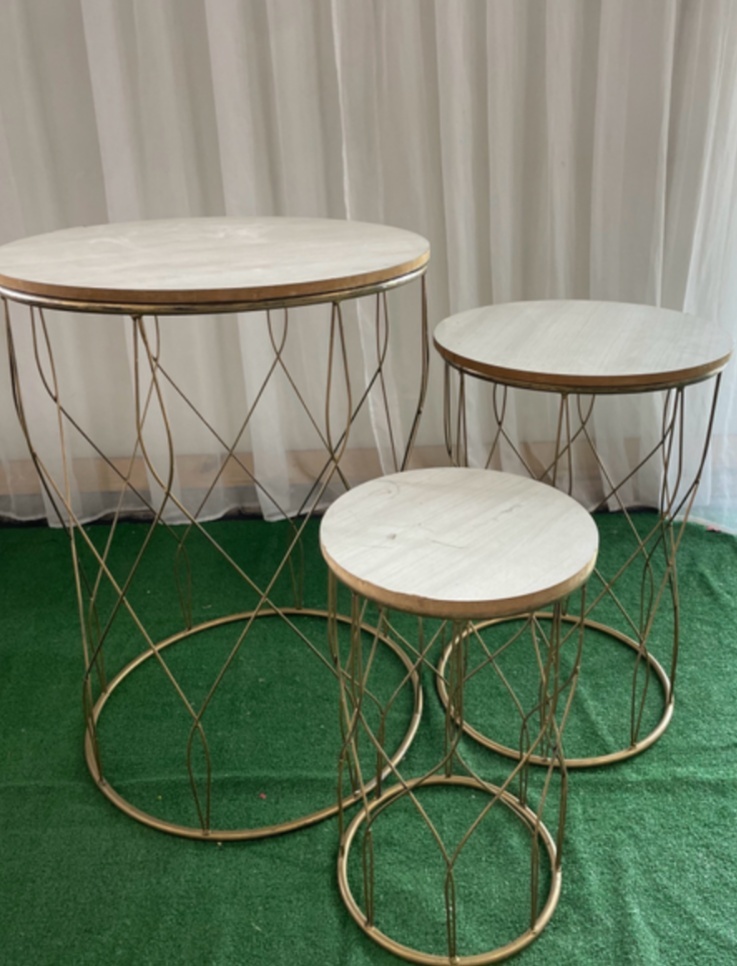 Trio Mesa Aramada Dourada - Brilhar Festas e Locações