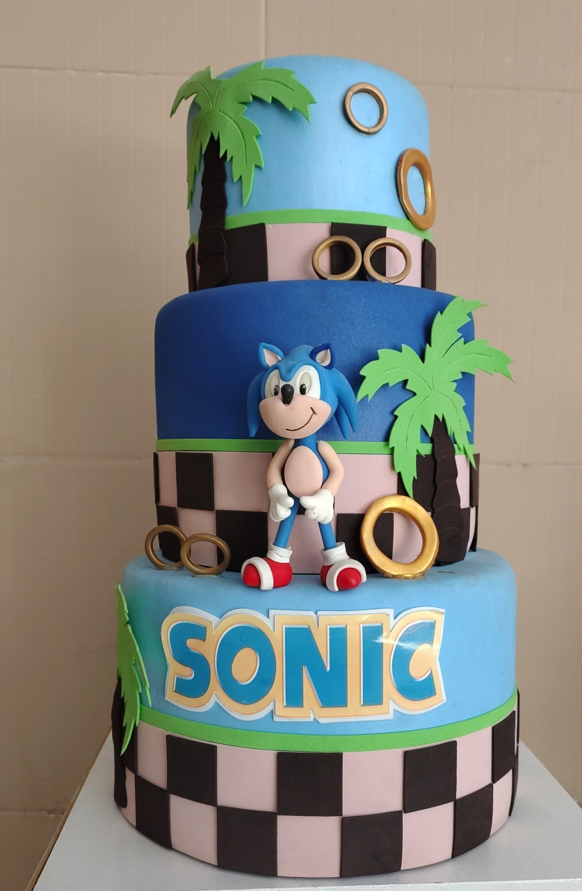 Bolo Fake Sonic - Brilhar Festas e Locações