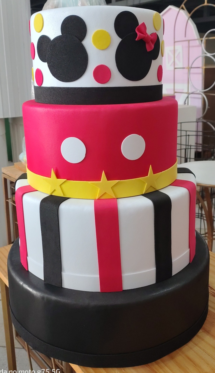 Bolo Fake Mickey E Miney - Brilhar Festas e Locações