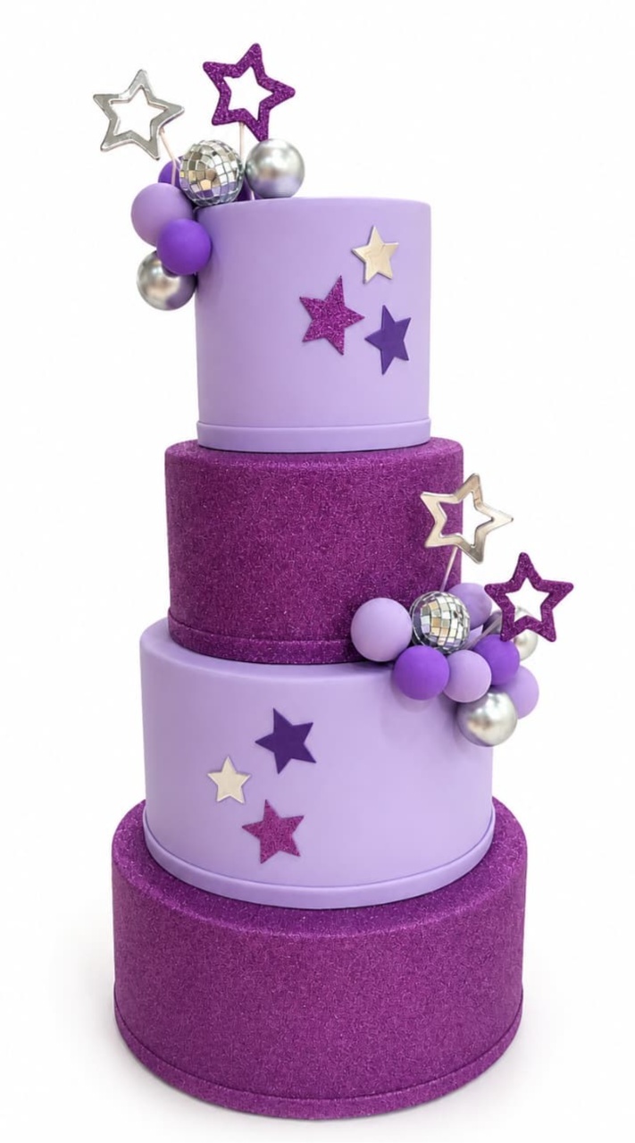 Bolo Fake Lilás Com Roxo - Brilhar Festas e Locações