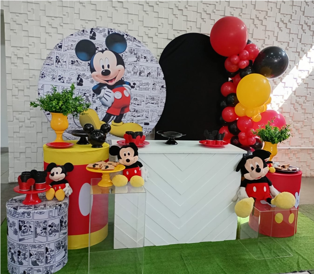 Kit Painel E Capas Mickey - Brilhar Festas e Locações