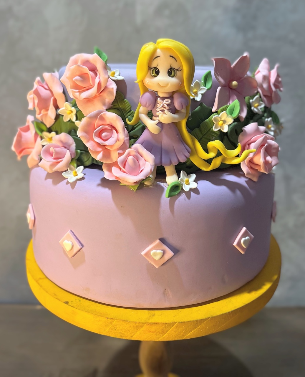 Bolo Fake - Rapunzel  - daydecorafestas