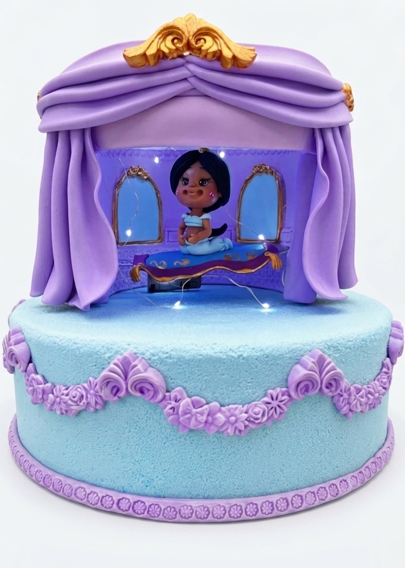 Bolo Fake Biscuit - Jasmine - daydecorafestas