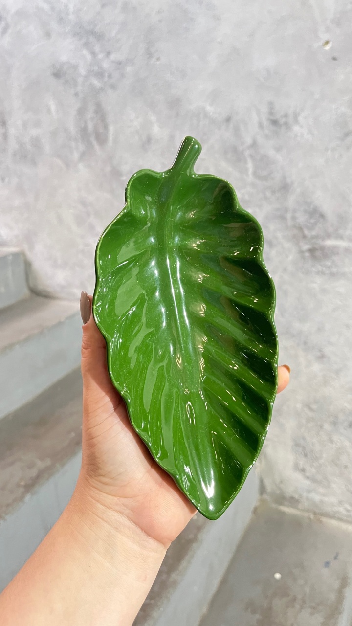 Bandeja Folha Cerâmica P - daydecorafestas