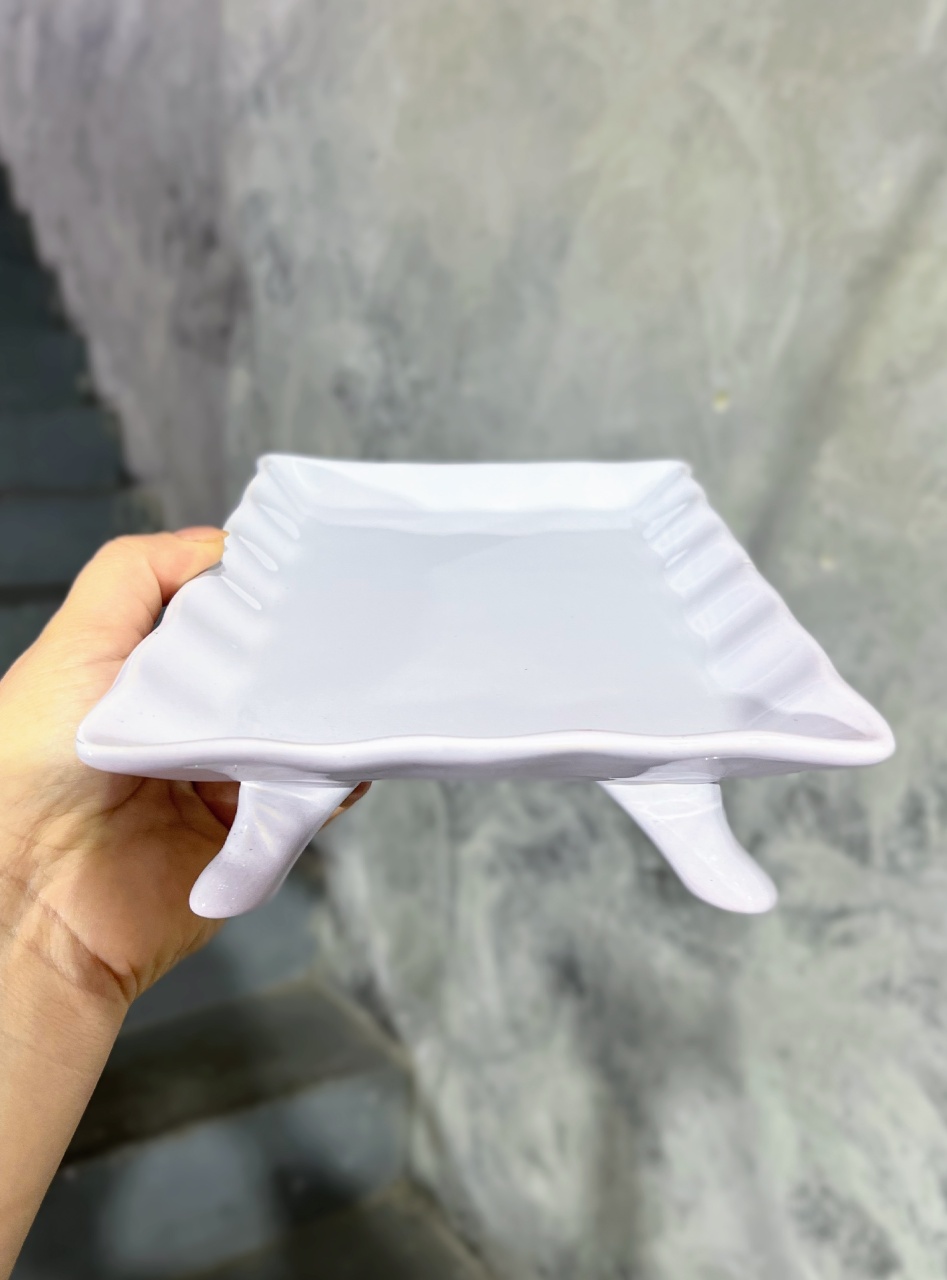 Bandeja Lilás Candy Cerâmica Retangular Com Pé - daydecorafestas