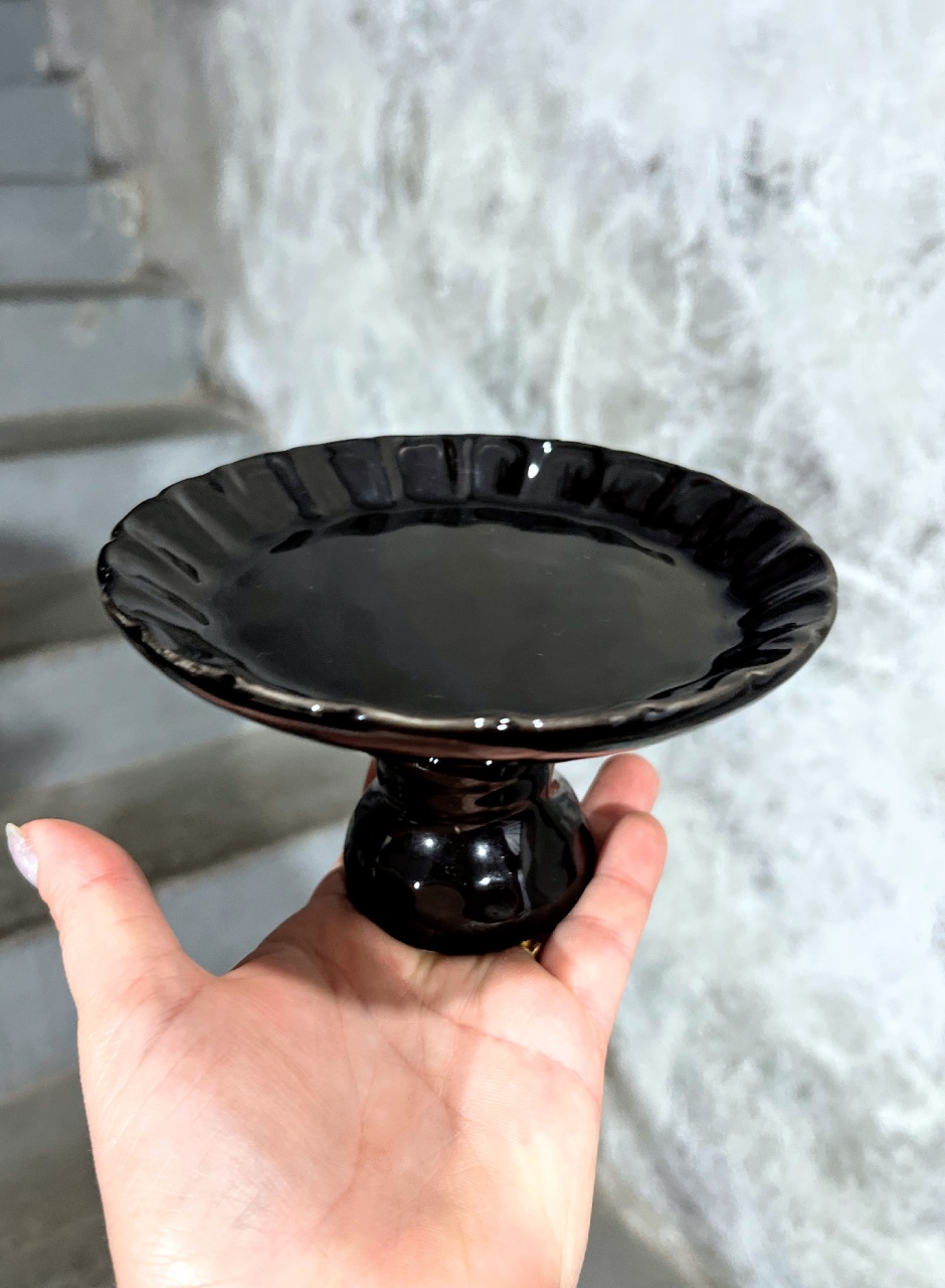 Bandeja Preta Cerâmica Com Pé - Pp - daydecorafestas