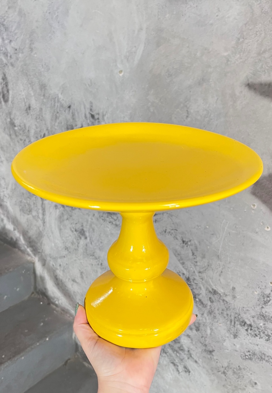 Bandeja Amarela Cerâmica Com Pé - G - daydecorafestas