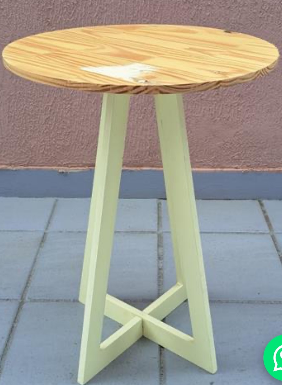 Mesa Amarelo Candy - Tampo Pinus - Desmontável - P - daydecorafestas