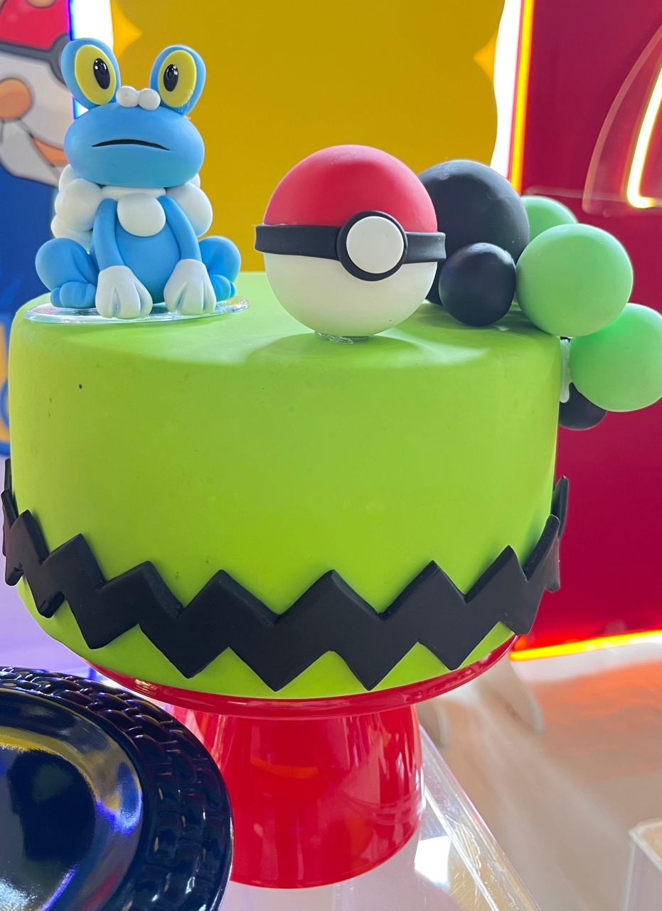 Bolo Fake - Pokémon - daydecorafestas
