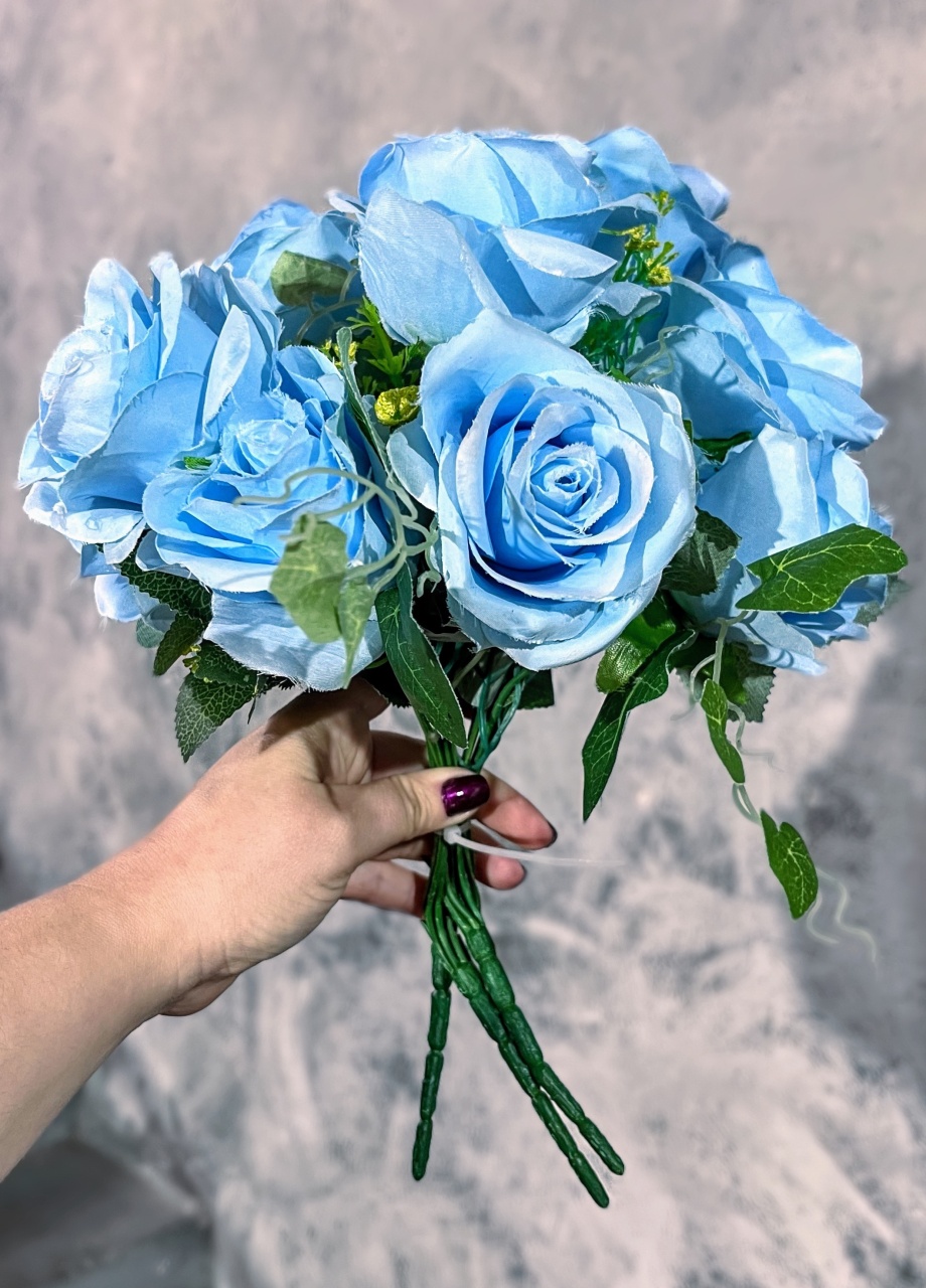 Buquê Rosas Azul Claro - daydecorafestas