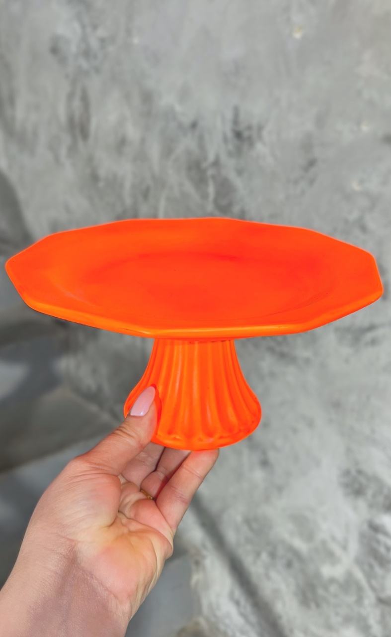 Bandeja Laranja Cerâmica Com Pé - P Neon - daydecorafestas