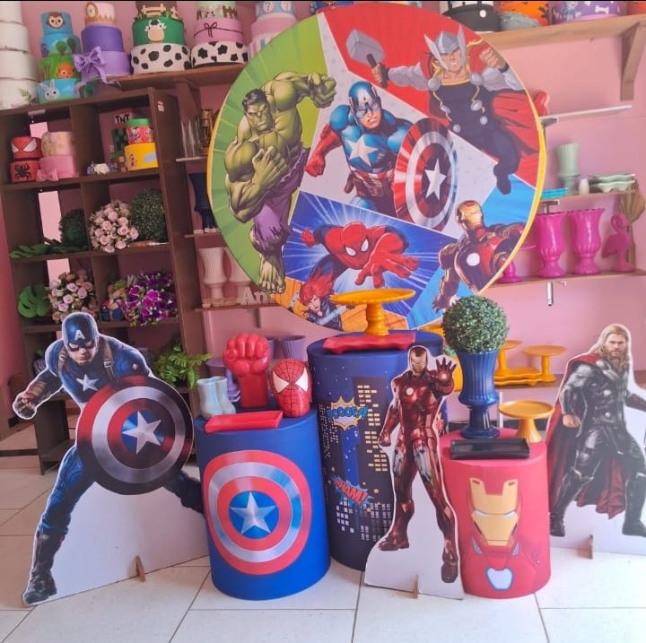 Vingadores  - yasmim pires oliveira