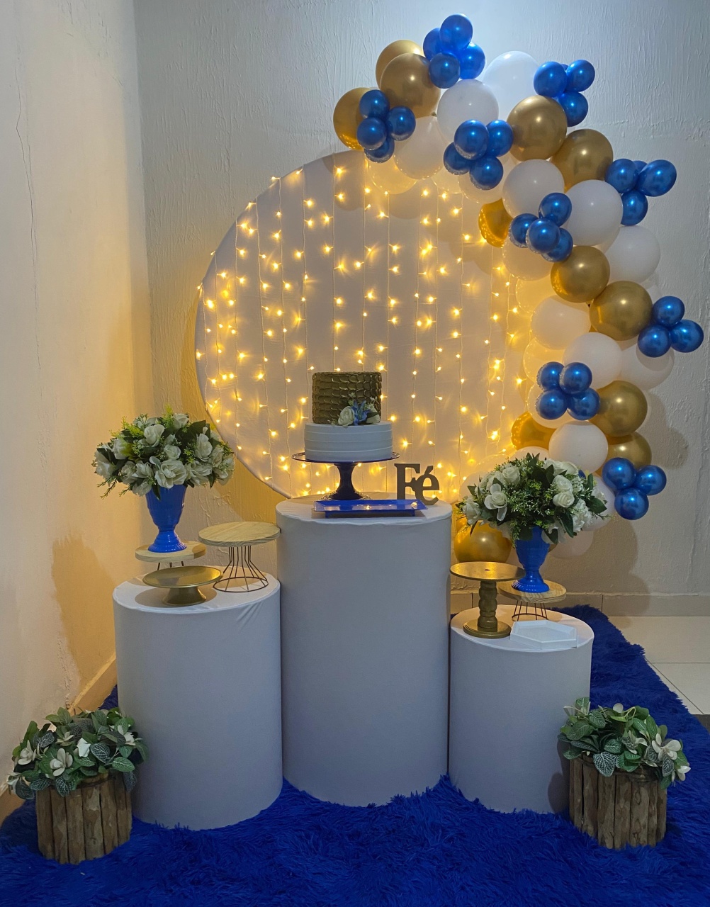 Branco Com Cortina Decoração  - Mila e Dry Decora e Loca 