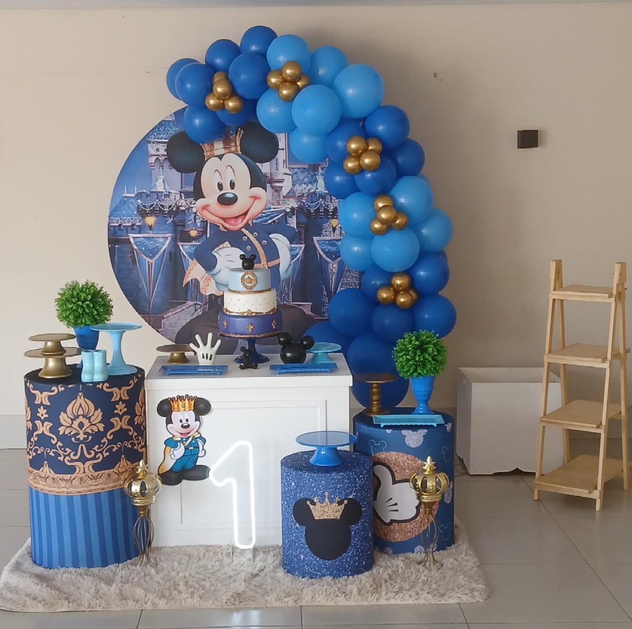 Decoração Mickey Mouse Realeza  - Mila e Dry Decora e Loca 