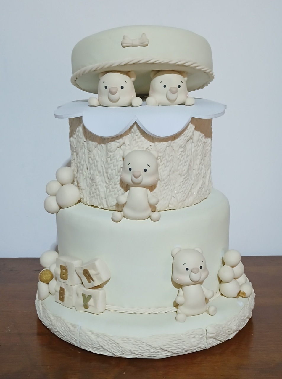 Bolo Ursinho 2 Andares Biscuit - Mila e Dry Decora e Loca 