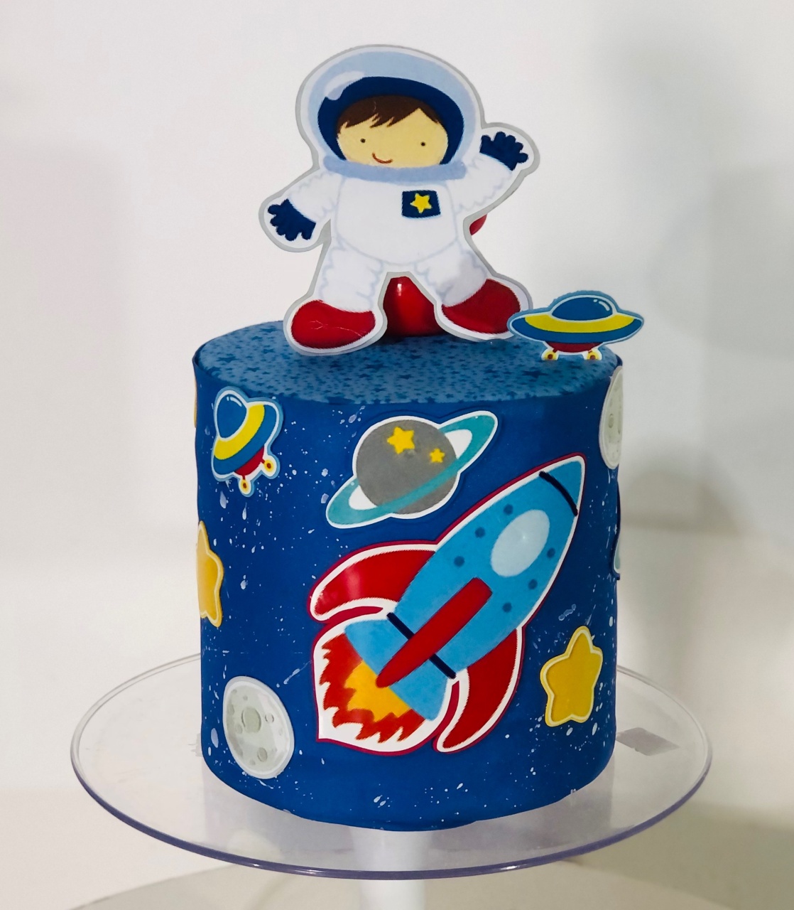 Bolo Astronauta  - Mila e Dry Decora e Loca 