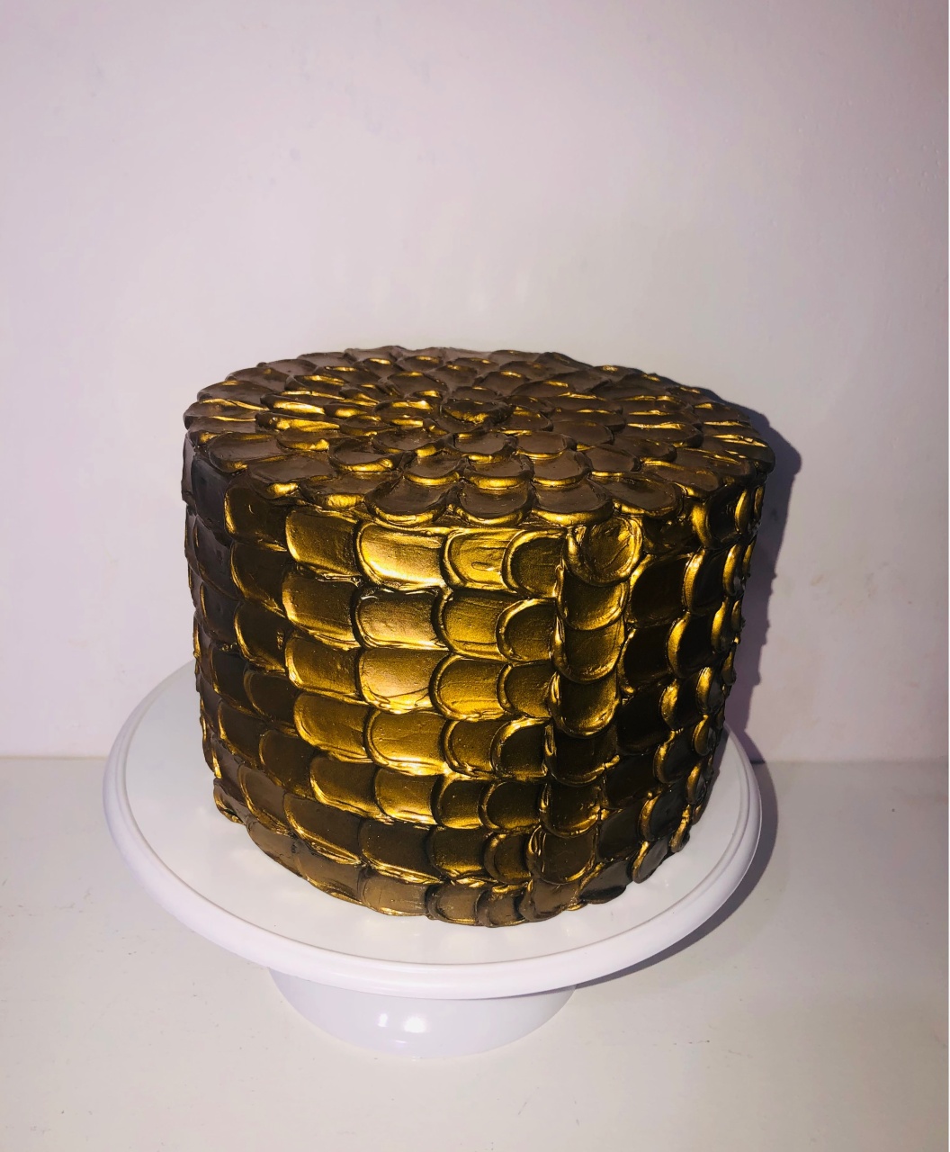 Bolo 1 Andar Dourado  - Mila e Dry Decora e Loca 