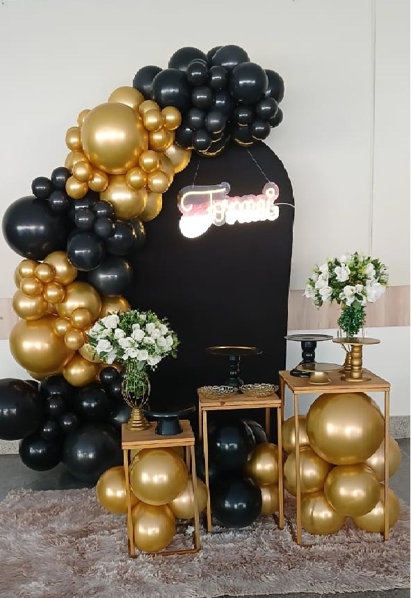 Decoração Formei Preto E Dourado - Mila e Dry Decora e Loca 