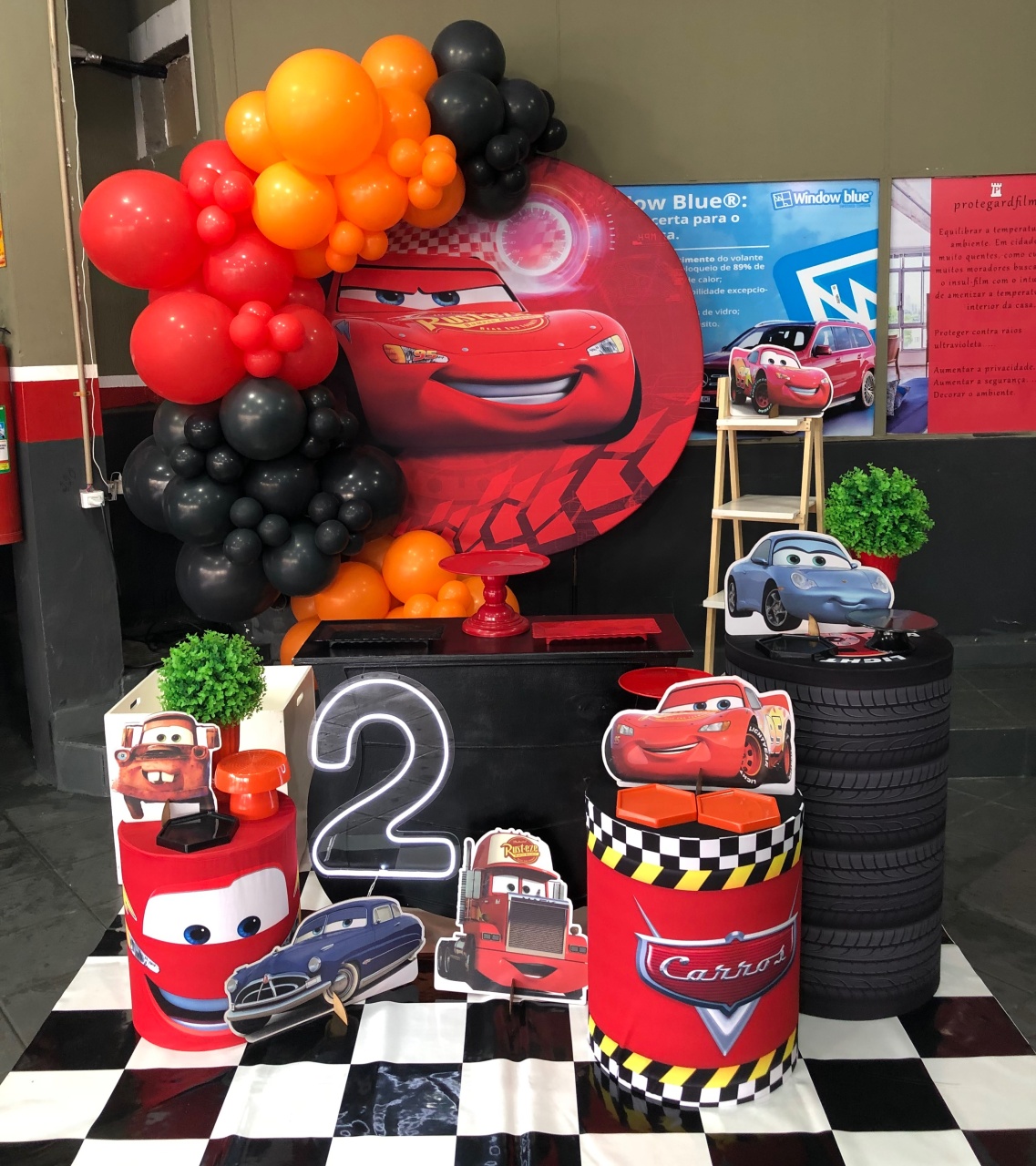 Decoração Carros Mc Queen - Mila e Dry Decora e Loca 