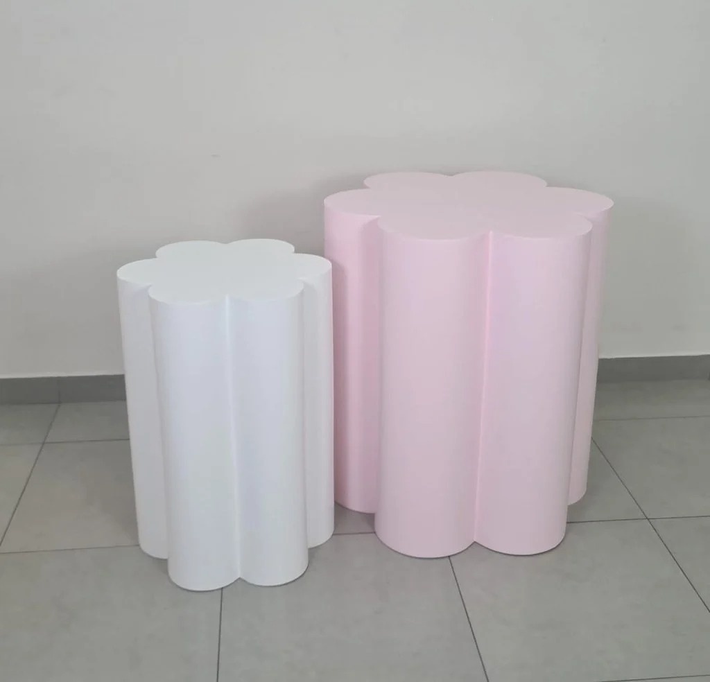 Dupla Floral Lily - Tábita Cintra Festas, Locações e Treinamentos LTDA