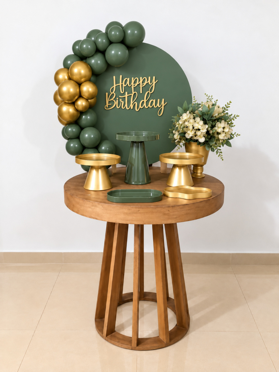 Kit Mesa Adulto Verde Com Dourado - Fabricando Festa Por RFProvençais