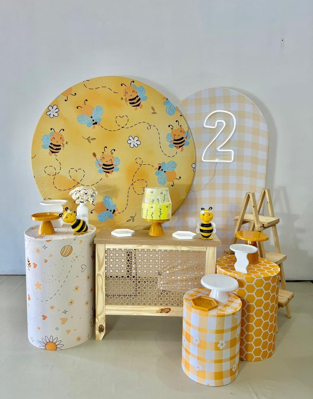 Kit Pegue E Monte - Abelinha - Linha Brilha - ARCO FEST - PEGUE E MONTE & DECORAÇÕES