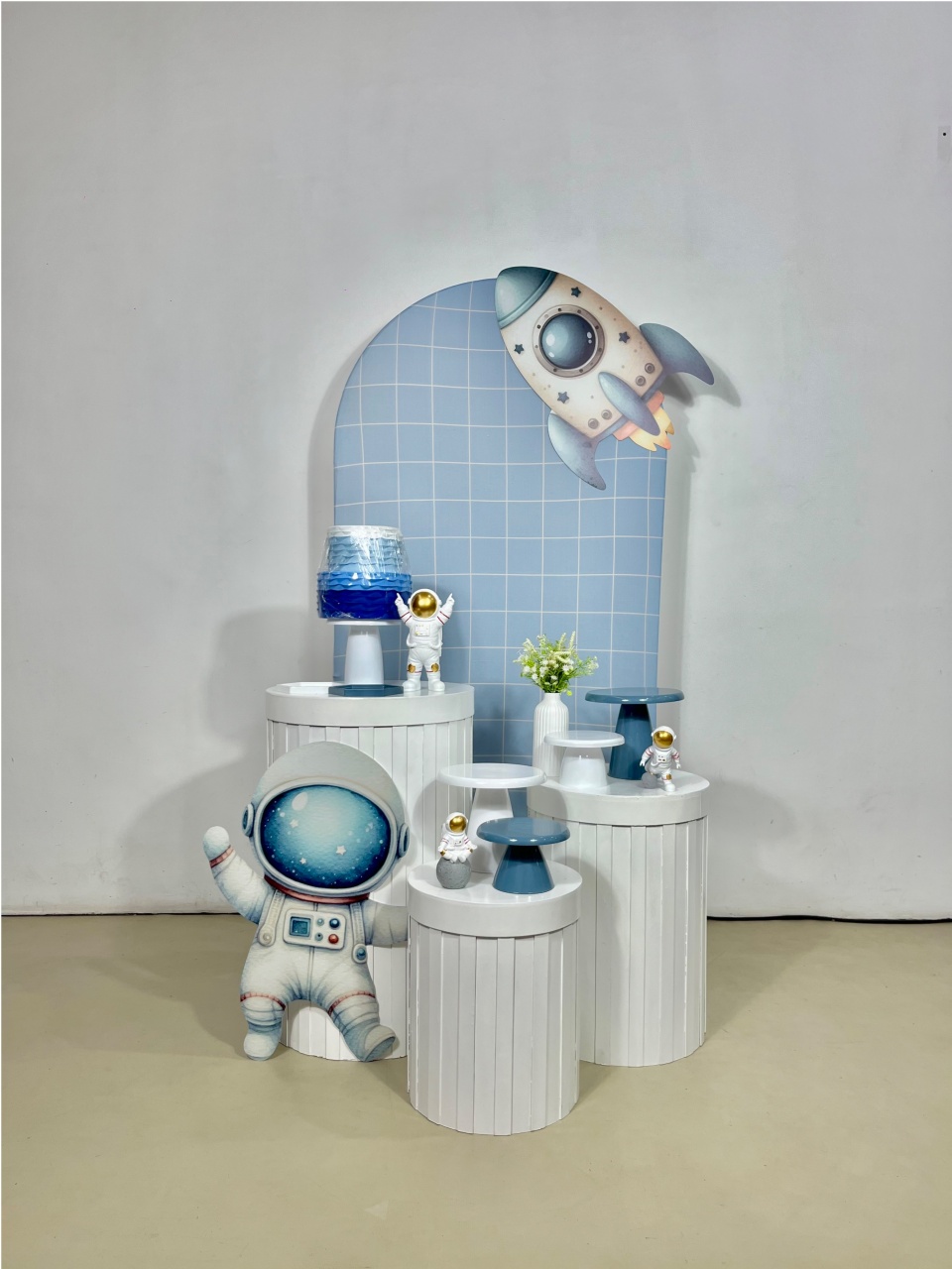 Kit Pegue E Monte - Astronauta Clean Mod1 - ARCO FEST - PEGUE E MONTE & DECORAÇÕES